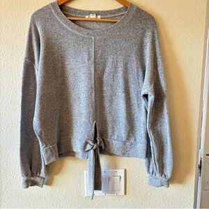 Billabong Women’s Gray Tie-Front Long Sleeve Top, Large